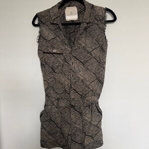 Hei Hei Anthropologie XS Sleeveless Romper Button Front Shorts